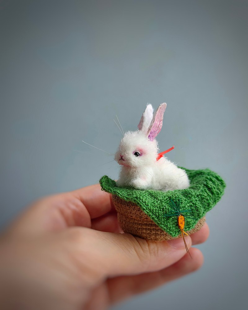 娃娃屋微型逼真白兔可愛兔子寵物/1.1 英寸（3 厘米）