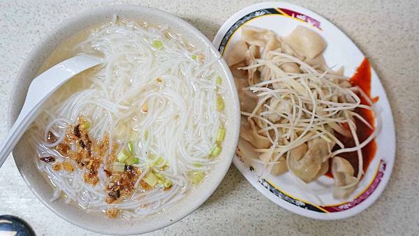 【蘆洲美食】勇伯中山米粉湯-內行人才知道的老字號米粉湯