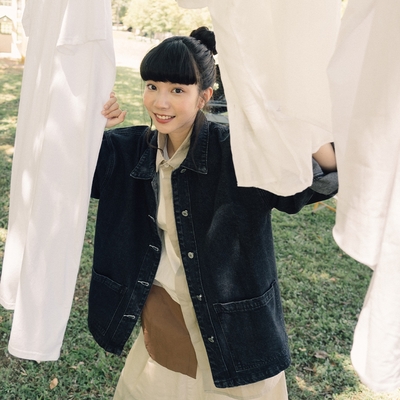 QUEENSHOP 雙口袋設計水洗牛仔外套 1/2【02050291】＊現+預＊