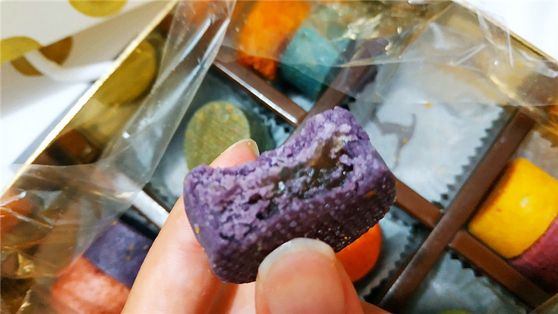 大富研究所・烘焙の專門店｜BR. BakingStudio豐富顏色的馬卡酥MACASWEET禮盒和中秋節送禮必備蛋黃酥 ，月圓圓創意禮盒組讓人忘不了的好滋味30.jpg