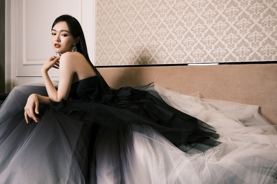 女星紅毯造型2：唐嫣