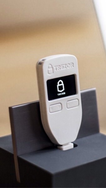 กลุ่มพรีออเดอร์ Trezor one 2,950 บาท by CoinVault