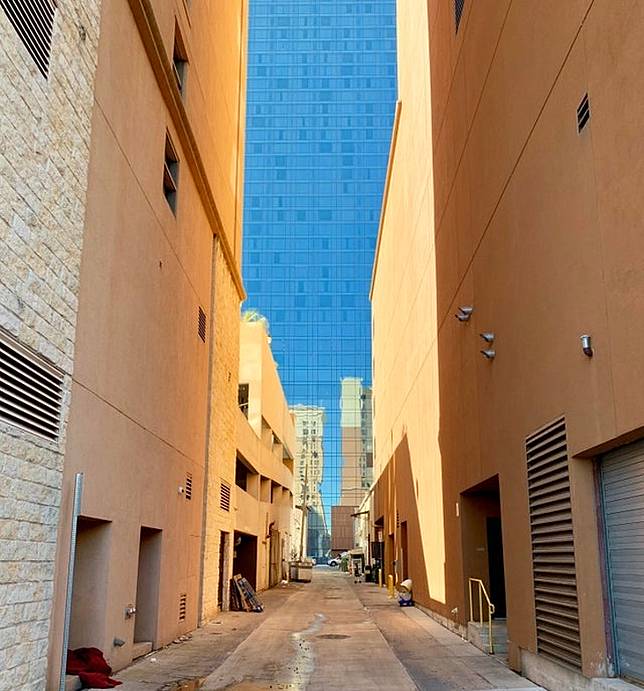 16 Potret Saat Manusia Menemukan Portal Ke Dunia Paralel Lain Pada Momen Sehari Hari Provoke Online Com Line Today