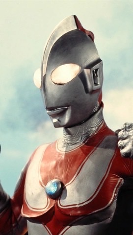 ウルトラマン、円谷作品好き集まれ！