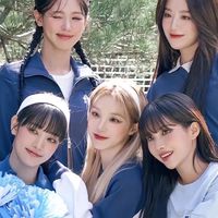 K-pop賣卡、閒聊、問真假群