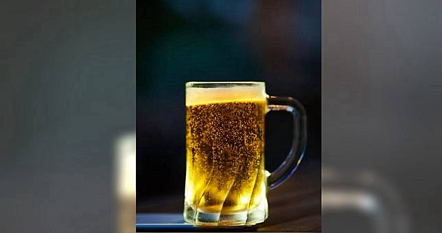 罹患罕病體內「自產酒」　他光吃碳水化合物就醉了
