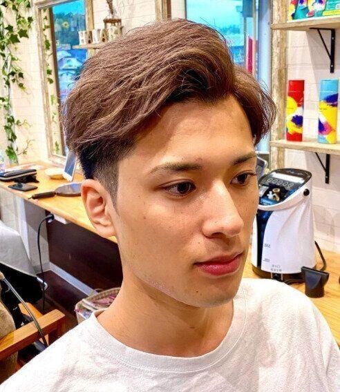 メンズ髪型ツーブロック 22最新 さわやかでスーツにも似合う 耳まわりスッキリおしゃれなヘアカタログ サンキュ