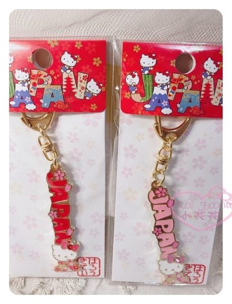 ♥小花花日本精品♥Hello Kitty 鎖圈日本LOGO和服坐姿櫻花紅 粉紅金屬耐磨水鑽蝴蝶結版67899609