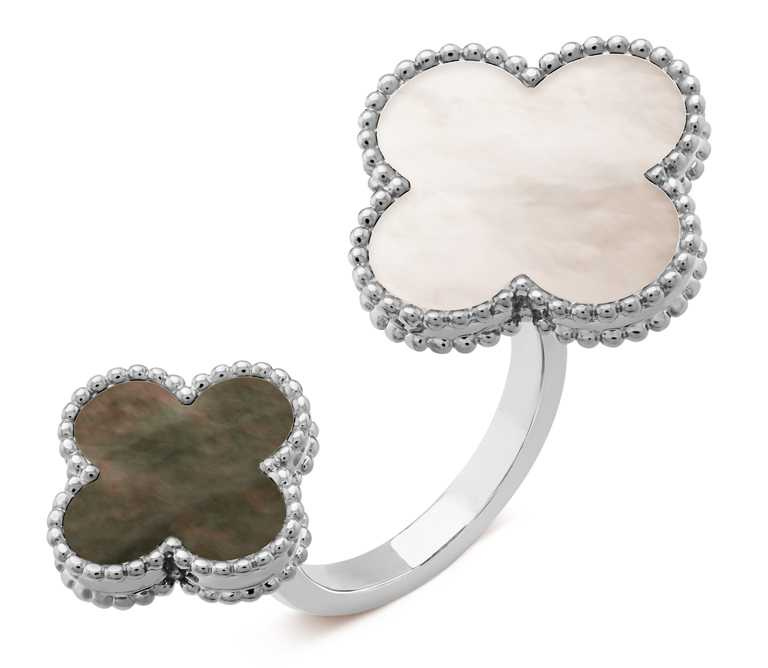 Van Cleef & Arpels「Magic Alhambra系列」白K金白色及灰色珍珠母貝指間戒╱197,000元。（圖╱Van Cleef & Arpels提供）