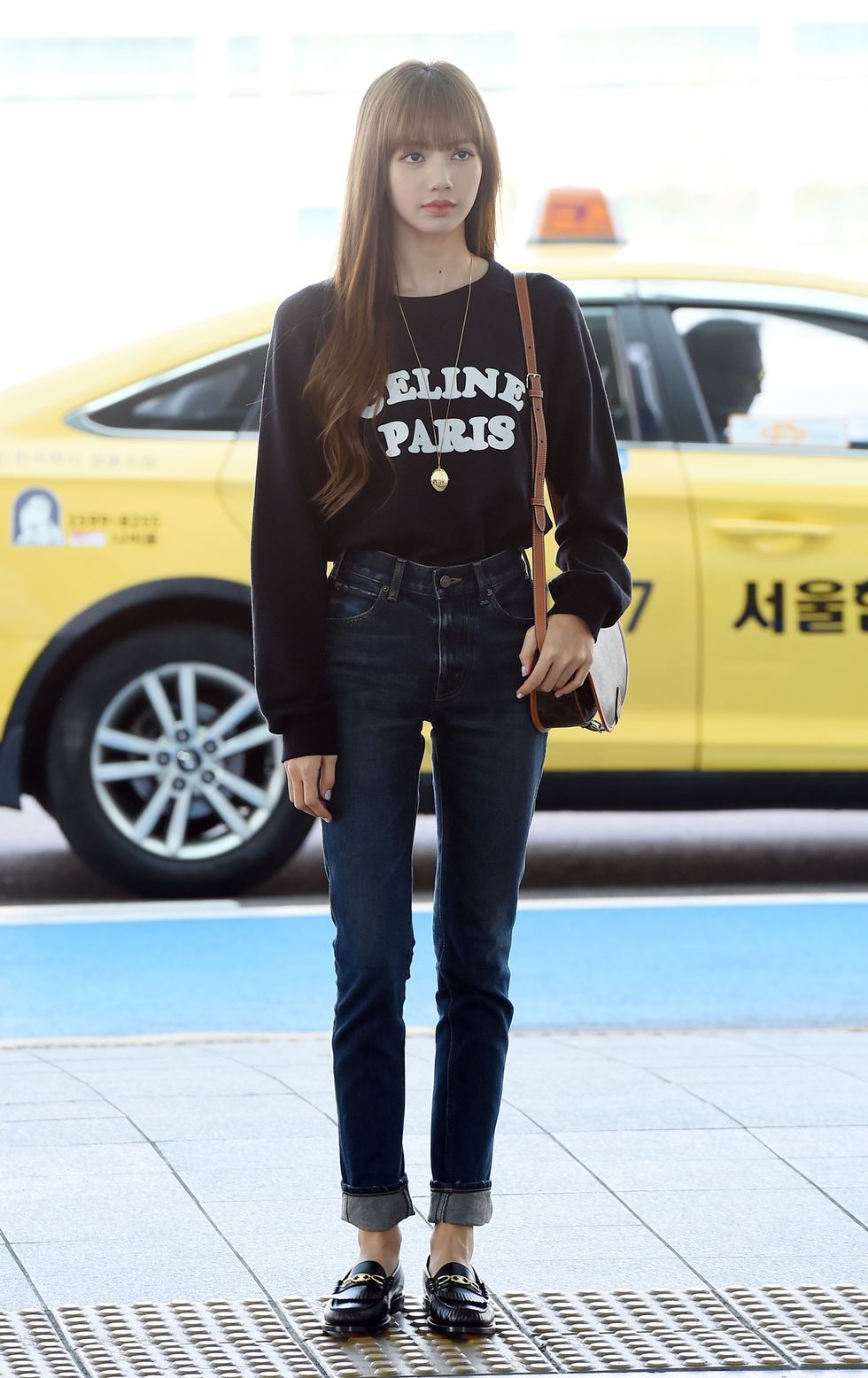 祝24歳 Blackpink Lisaの私服 愛用ブランド調査 25ans ヴァンサンカン