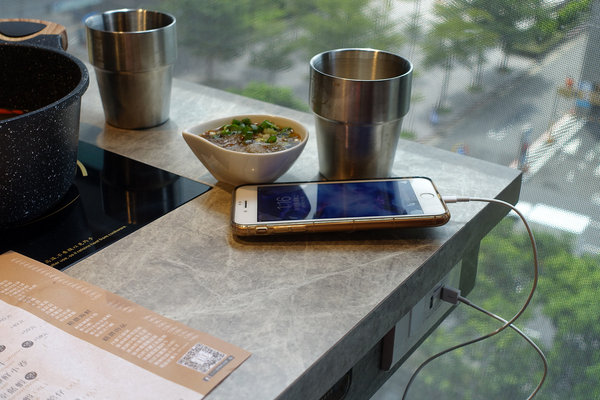 1+1鍋物信義旗艦店，ATT 4 FUN火鍋推薦，雙主餐的東區平價小火鍋(含1+1鍋物訂位、菜單、開幕優惠)