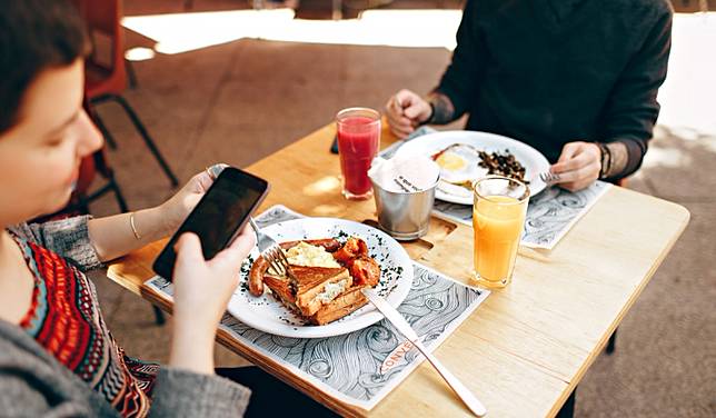  Kebiasaan yang Ternyata Dianggap Tak Sopan di Jepang Sabung Ayam Online 5 Kebiasaan yang Ternyata Dianggap Tak Sopan di Jepang, Satunya Gunakan Telepon di Kereta Api