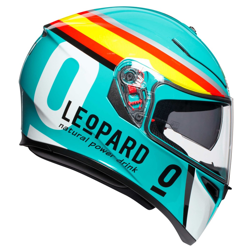 (商品編碼 7061)買就多送二選一:原廠防霧片+頭套+防水帽袋(價值2550元)或可現折選手帽同款花色兩個正面和側面通風口，一個中央排氣口和兩個後排氣口 提供了頭部最大的氣流，通風性絕佳！Sanit