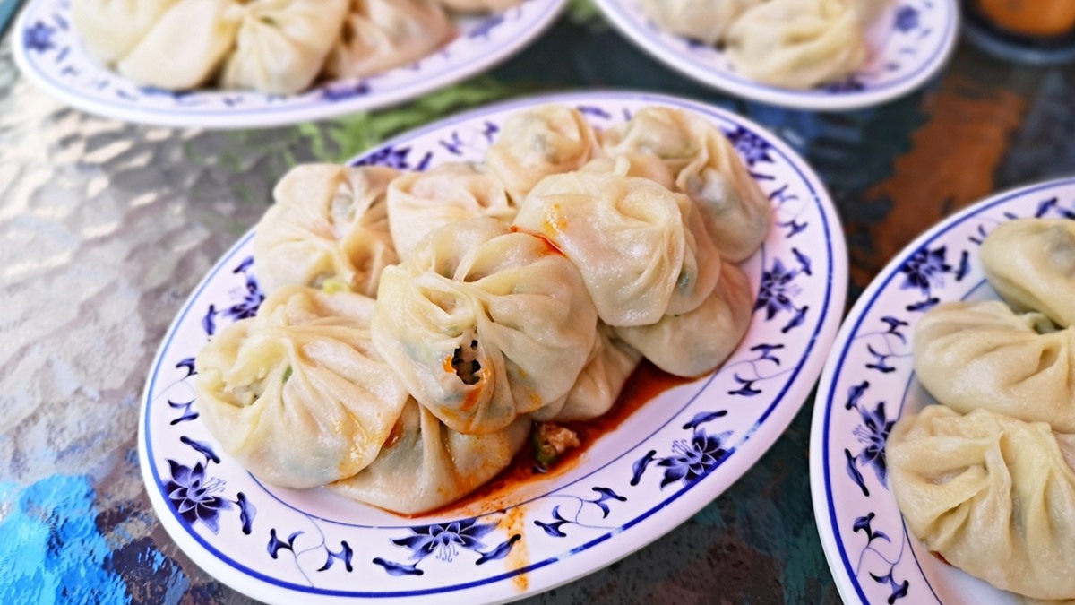 食尚鐵粉認證！宜蘭必吃６超強小吃：半熟蛋滷肉飯、排隊小籠包、炸蛋蔥油餅