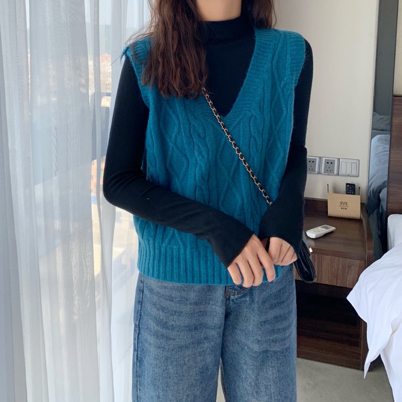 選用☺親膚透氣包芯紗針織手感柔軟~讓你擁有舒適自在的穿著感受背心穿搭視覺層次及造型感❤❤【尺寸】【ONE SIZE】【單一尺寸】【建議胸圍36吋內】全長56CM。肩寬39CM。胸圍50-83CM。袖口