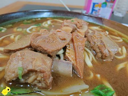 【宜蘭】大成羊排麵‧牛肉麵-宜蘭火車站必吃美食-羊排麵