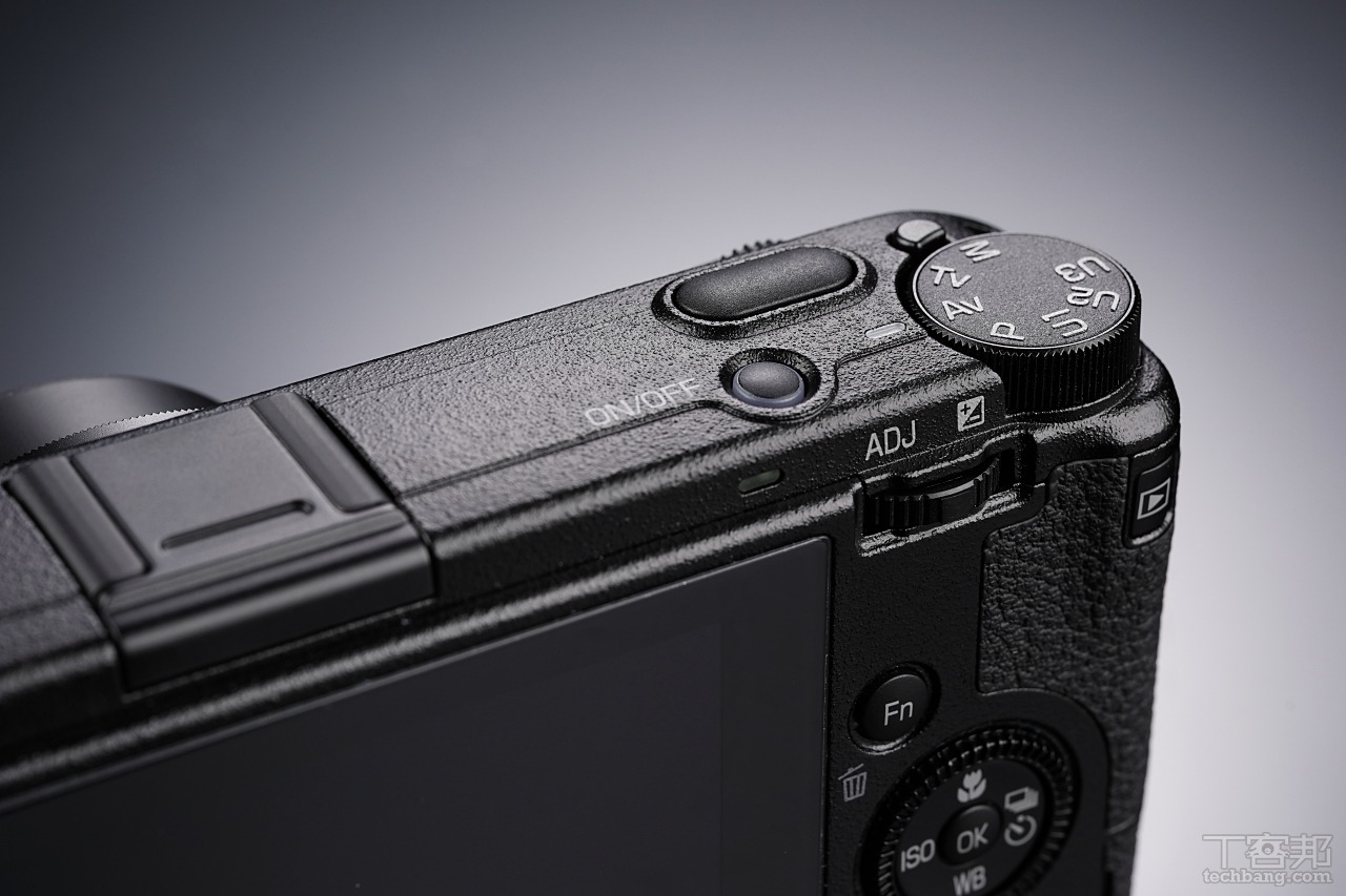 Ricoh GR III Reviews
