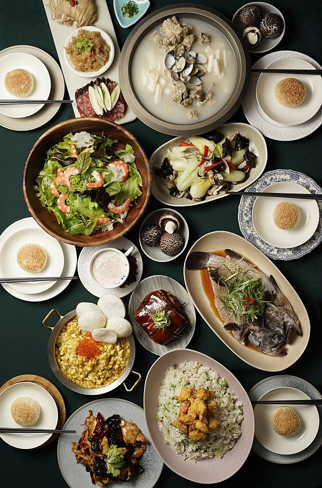 「飯BAR Station微風信義店」母親節推出三款多人套餐。（圖/飯BAR Station微風信義店）