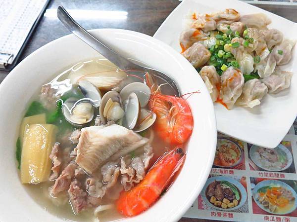 【台北美食】巧雅麵食館-豐富配料的麵食館 【台北美食】巧雅麵食館-豐富配料的麵食館