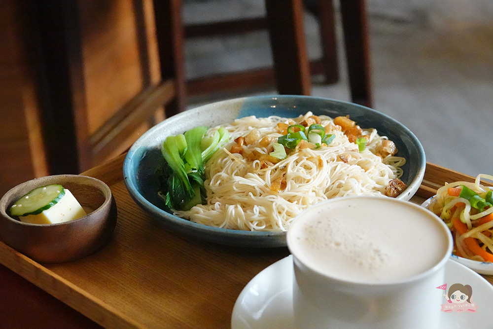 高雄 有。咖啡 自家烘焙咖啡豆 日式本格派手沖咖啡 Kono點滴式手沖 金澤式手沖 kono賽風 自家烘焙咖啡豆 義式咖啡 定食 甜點 小酌 私選音樂