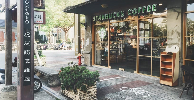 全台30間星巴克特色門市盤點！星巴克不只進駐古宅，鐘樓門市、貨櫃屋門市也超美超好拍