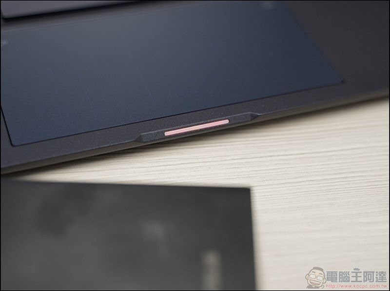 ASUS ExpertBook B9450FA 開箱 - 31