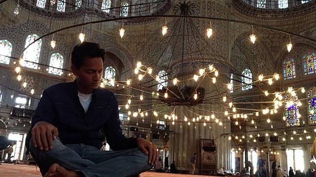 10 Karakter Cowok Seksi Sesungguhnya yang Gak Cuma Badan Kekar