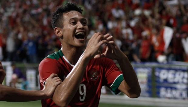 Muchlis Hadi Ning meluapkan kegembiraannya usai mencetak gol ke gawang Kamboja dalam pertandingan sepak bola SEA Games ke-28 di Singapura, 6 Juni 2015. Gol untuk Kamboja diciptakan oleh Mony Udom Prak lewat hadiah pinalti. TEMPO/Gunawan Wicaksono