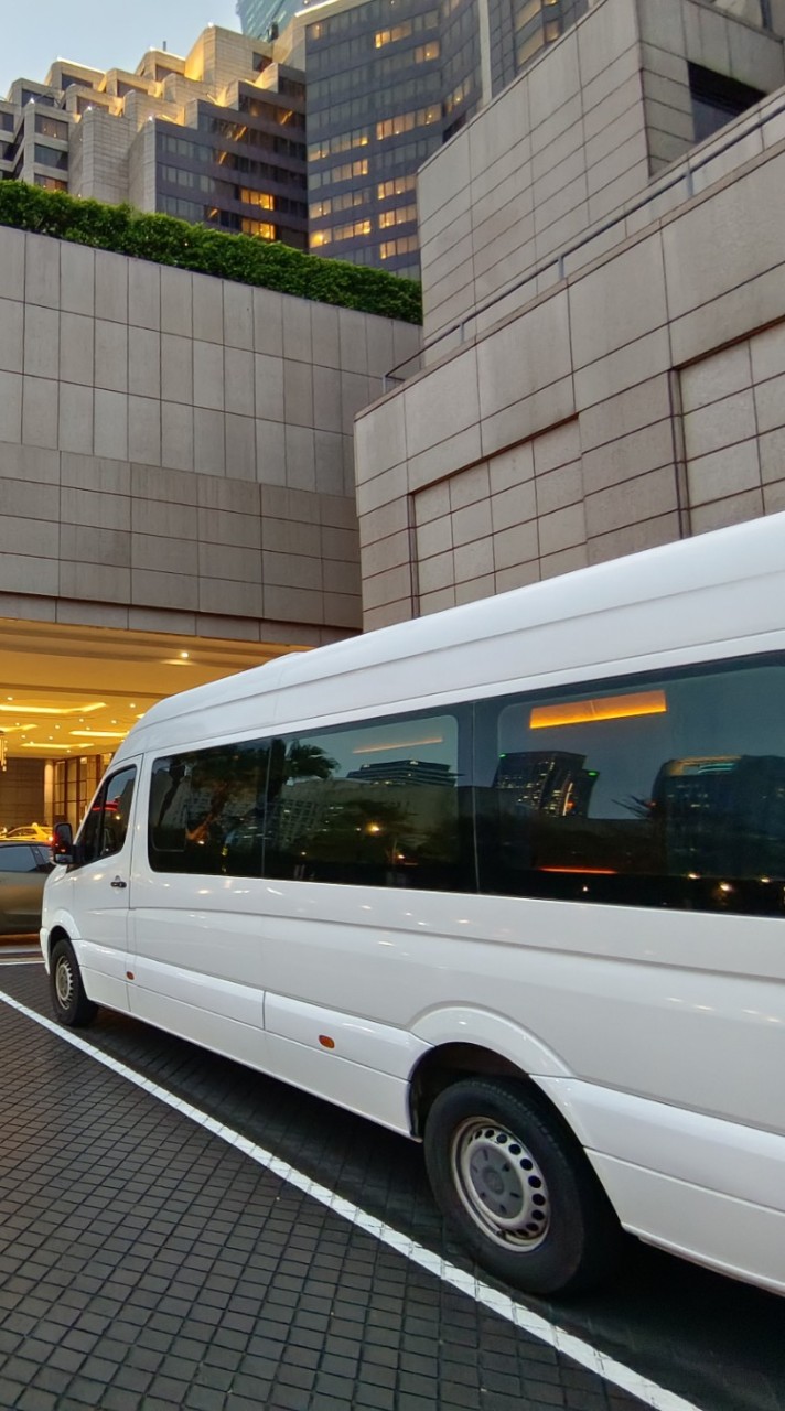 豪華舒適保姆車