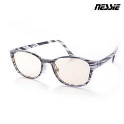 ◎新一代TR90記憶式鏡框鏡腳|◎頂級高透光吸收式抗藍光鏡片|◎SGS檢驗 抗UV紫外線99%以上◇商品規格．眼鏡型號：ST1402-02．眼鏡名稱：Nessie尼斯專業抗藍光眼鏡-英倫風(雲銀灰)．