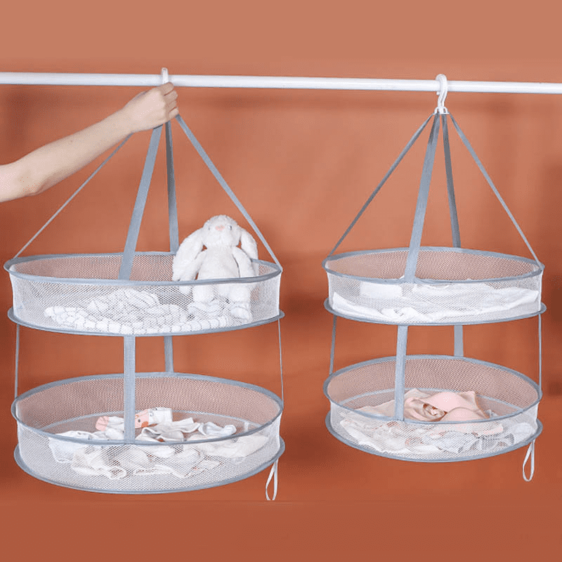 防衣物變形雙層曬衣網架，大容量，網格設計透氣度佳，通風瀝水，堅固耐用，可折疊收納，不佔空間，鐵圈支撐， 蜂窩網孔設計，受力均勻，平鋪晾曬，保護貼身衣物、毛衣、枕頭等，且不易變形，強力尼龍帶繩與完整包邊