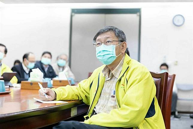 才說無需戴口罩 柯P開會決定強制第一線同仁戴口罩