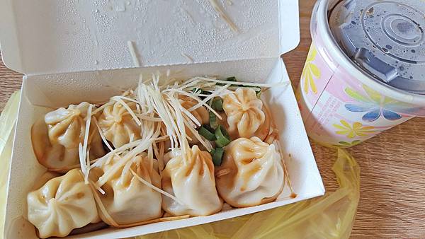 金牌小籠湯包