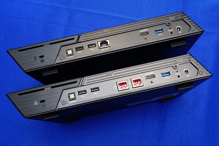 FS6712X （上） 與 FS6706T（下），差別在於前者搭載10 GbE 網路埠，後者為雙 2.5GbE 網路埠。