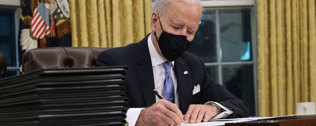 早報 拜登 賀錦麗就職美國總統 副總統 拜登首日簽署17項新措施扭轉政策 端傳媒 Line Today