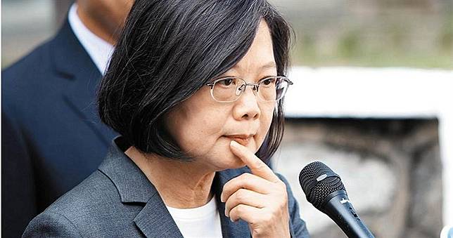 蔡英文頻頻掉槍 他轟：不撿是傻瓜