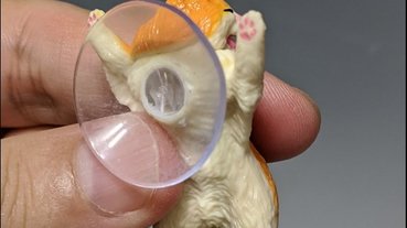 設計給手機用的貓咪手機架到底擋不擋得住 iPad，日本網友實測結果意外笑翻