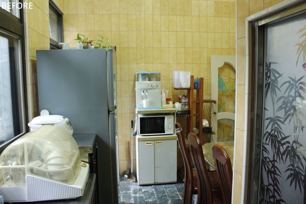 與家人一起住在高雄市彌陀區，本身喜歡做菜，並學習西