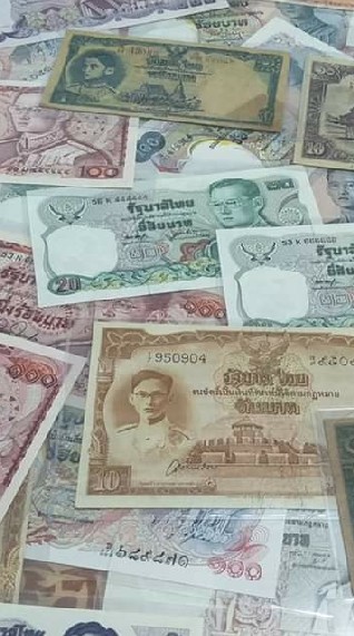 ซื้อขายแลกเปลี่ยนธนบัตรและเหรียญ