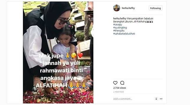 Ziarah ke Makam Julia Perez, Ayu Ting Ting Dicibir Lagi