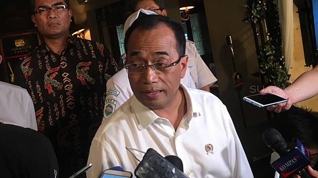 Menteri Perhubungan Budi Karya Sumadi. (Suara.com/Erick Tanjung)