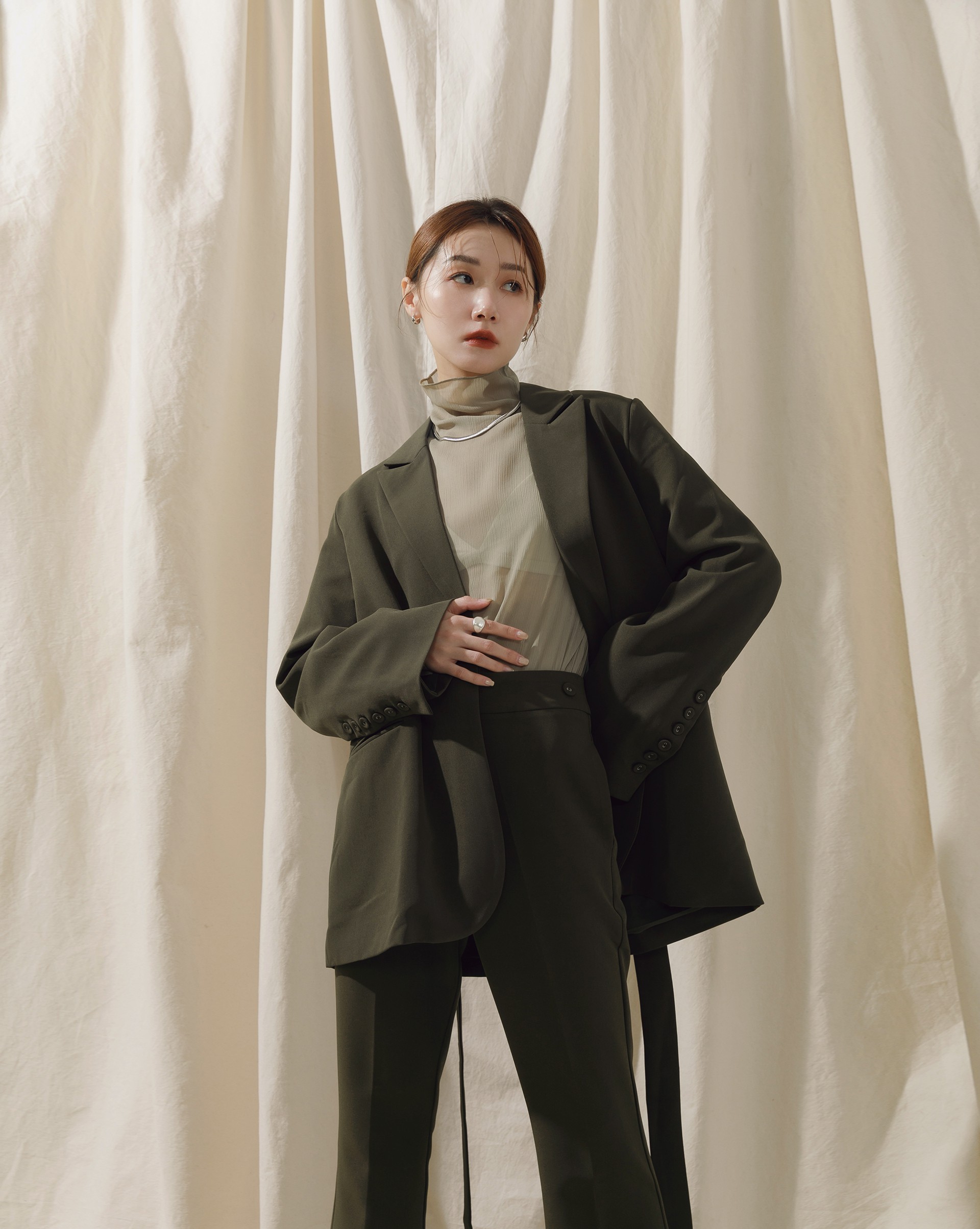 Monroe-可拆式飄帶設計中性風西裝外套-Meierq