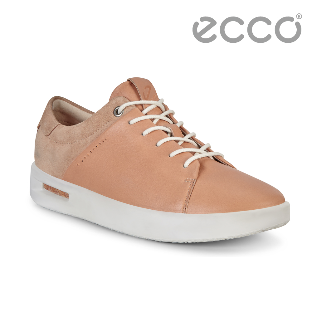 ● 獨特外觀 牛皮與磨砂皮拼接設計● 軟木緩震鞋底 時尚舒適再升級● 鞋底採用一體成型 直接注塑技術