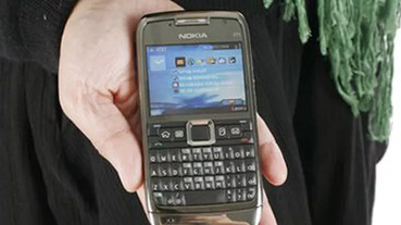 Nokia 繼復刻版 3310之後，打算把另外一款神機 E71 也召喚回來