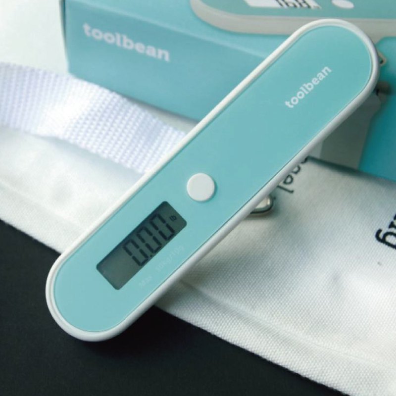 Toolbean 旅遊神器 電子行李秤(保固三個月) 旅遊代購都不怕行李超重，先測量好重量不必多付超重費！ 商品附上矽膠保護套，隨身攜帶無負擔。
