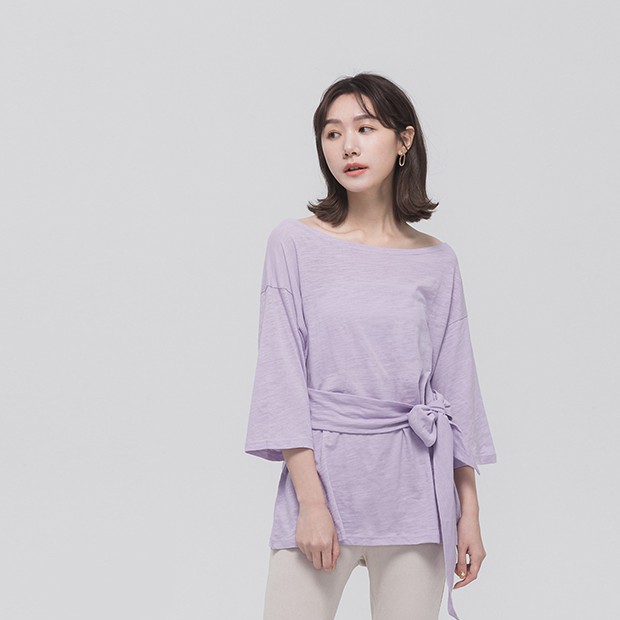 SLASHNOSE OUTLET 獨家優惠*實品顏色依單品照為主棉 100%素材產地 / 中國加工產地 / 中國商品描述領口可拉一字領/淺色略透建議內搭/綁帶可自行調整【鑑賞期及退貨注意事項】1.提供