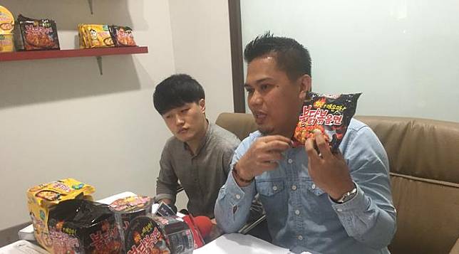 Tak Perlu Khawatir, 2 Jenis Mi Samyang Ini Halal