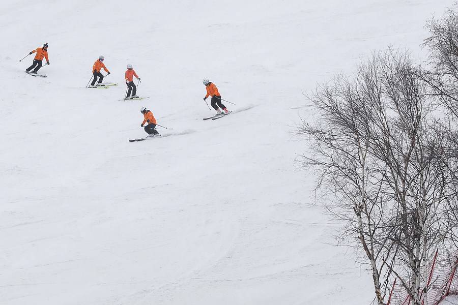 Feature Angels on snow skiing doctors at Winter Olympics XINHUA LINE TODAY