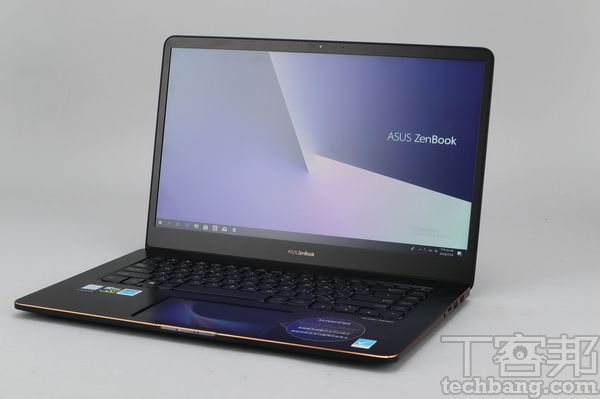 Asus ZenBook Pro 15 UX580－ 雙螢幕筆電，效能看得見