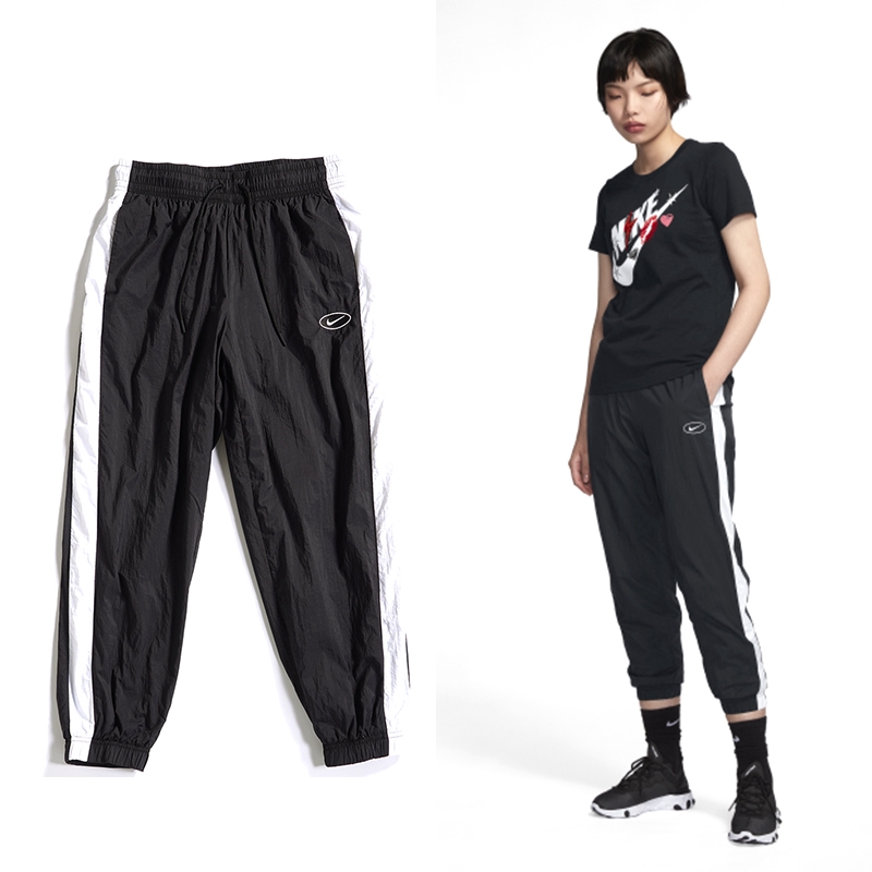 #Nike #Sportswear #Swoosh #黑白 #復古電繡 #運動褲 #縮口 #鄧紫棋 #DOT聚點【商品型號】BV3554-010【尺寸】S~XL 下標前請詢問※下標前請先透過聊聊詢問商